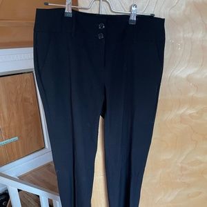 SIZE 6 Black Trousers (AMANDA AND CHELSEA)